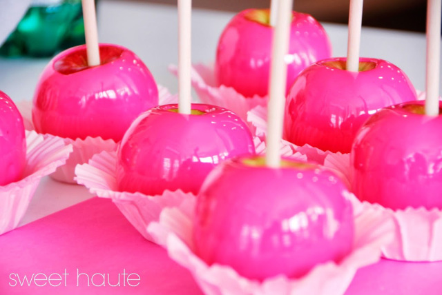 Neon-Pink-Candy-Apples-SWEET-HAUTE